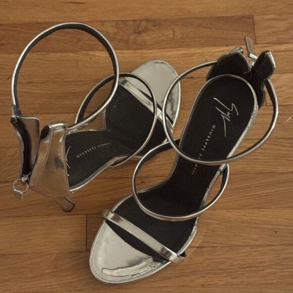 Giuseppe Zanotti Harmony Silver Heels - Picture 2 of 7